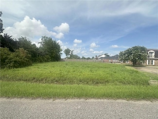 133 Farm Rd, Laplace, LA 70068