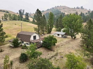 21511 Bandit Ln, Peck, ID 83545
