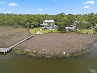 2032 Bay Point Blvd, Milton, FL 32583