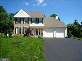 8 Spur Ridge Ct, Newark, DE 19702
