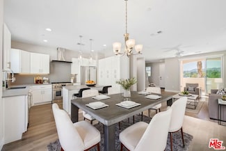 4393 Paxton Place, Calabasas, CA 91302