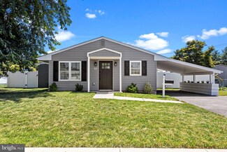 60 Old Brook Rd, Levittown, PA 19057