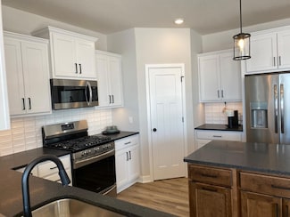 16695 S Manor Rd, Eden Prairie, MN 55346