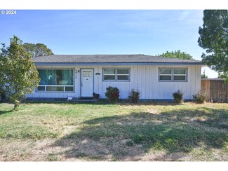 3417 W 8th St, the Dalles, OR 97058