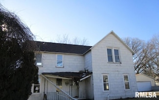 307 S State St, East Galesburg, IL 61430
