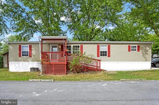 34 Cherry Ln, Carlisle, PA 17015