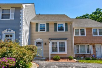 36 Boylston Ln, Lowell, MA 01852