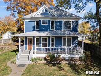 936 E 13th St, Davenport, IA 52803