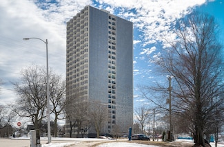 2525 S Shore Dr Unit 25C, Milwaukee, WI 53207