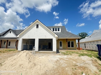112 Fountain Meadow Dr, Broussard, LA 70518