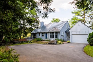 12 Beaver Point, New London, NH 03257