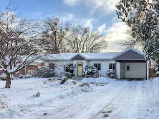 519 W Park Rd, Iowa City, IA 52246