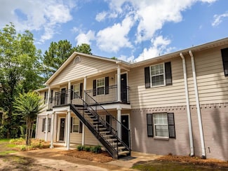 2112 Old Taylor Rd, Oxford, MS 38655
