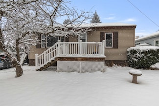 82 Hood St, Winooski, VT 05404