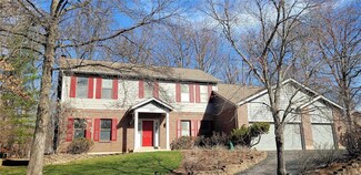 2027 Woodmoor Ridge Dr, Ballwin, MO 63011
