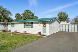 12815 Whitcomb St, Crown Point, IN 46307