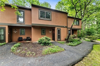 11719 S Briar Patch Dr, Midlothian, VA 23113