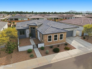 1237 W Cherrywood Dr, San Tan Valley, AZ 85140