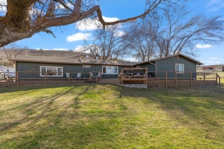 10566 Buesing Rd, Klamath Falls, OR 97603