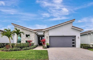 11740 SW Aquila Way, Port St. Lucie, FL 34987