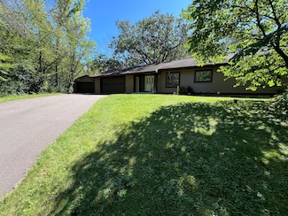 2012 Eaglewood Ln, Shakopee, MN 55379
