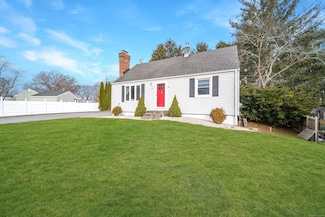 49 Pennsylvania Ave, Oakdale, CT 06370