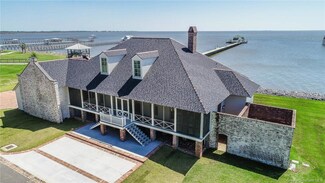 207 Oliver St, Lake Charles, LA 70607