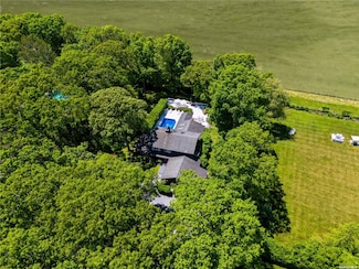 248 Blank Ln, Water Mill, NY 11976