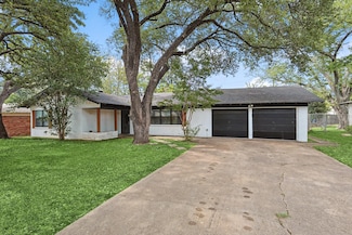 2120 Nottingham Blvd, Fort Worth, TX 76112