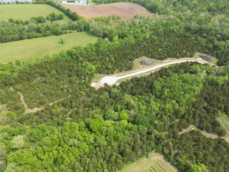3 Weatherby Ln, Farmington, MO 63640