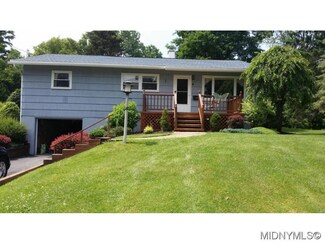 4 Palmetto St, Whitesboro, NY 13492