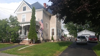 51 Maple St, Madison, ME 04950