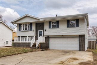 4129 E 23rd St, Des Moines, IA 50317