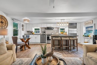 13 Green Acres Park Dr, Westbrook, CT 06498