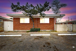 528 Cardenas Dr SE, Albuquerque, NM 87108