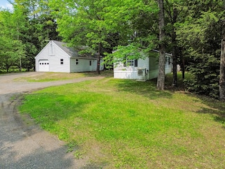 26 Rutabeggar Ln, Farmingdale, ME 04344