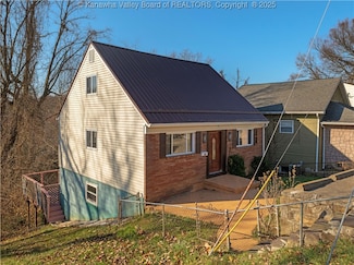 1216 Oakmont Rd, Charleston, WV 25314