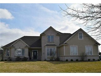 8453 Snapdragon Ln, Monclova, OH 43542