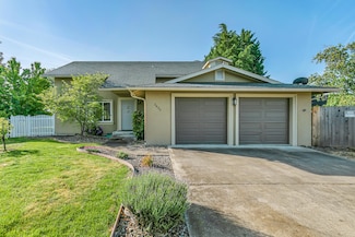 2430 Winslow Park Cir, Medford, OR 97504