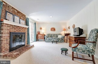 2727 Carter Farm Ct, Alexandria, VA 22306