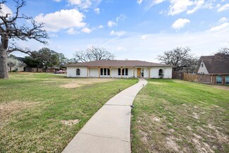 3310 Country Club Rd, Pantego, TX 76013