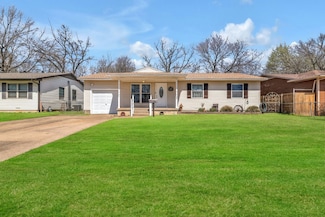 2203 Dennis St, Irving, TX 75062