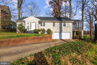 2785 N Wakefield St, Arlington, VA 22207