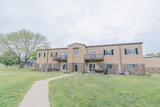 3 27th St Unit 220, Spirit Lake, IA 51360