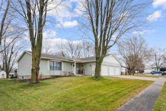 106 Dorothy Ln, Lone Tree, IA 52755