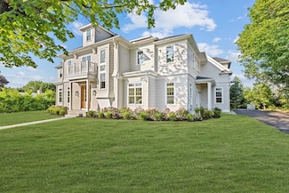 16 Foley Beach Rd, Hingham, MA 02043