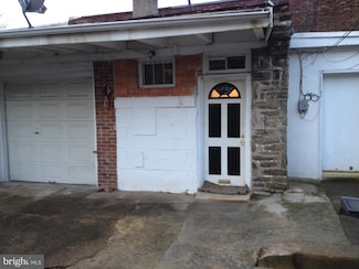 5226 Rear Wakefield St, Philadelphia, PA 19144