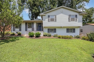 2816 Lenoir Dr, Greensboro, NC 27408