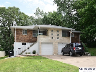 5614 Lake St, Omaha, NE 68104