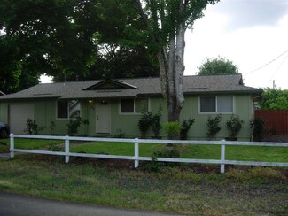 860 SE Cedar St, Dundee, OR 97115